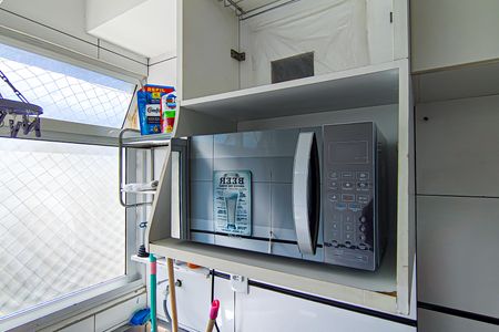 Apartamento à venda com 55m², 2 quartos e 1 vaga Apartamento à venda com 55m², 2 quartos e 1 vagaCozinha e Área de Serviço