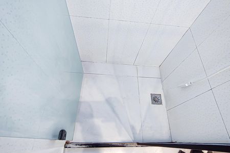 Apartamento à venda com 55m², 2 quartos e 1 vaga Apartamento à venda com 55m², 2 quartos e 1 vagaBanheiro Social