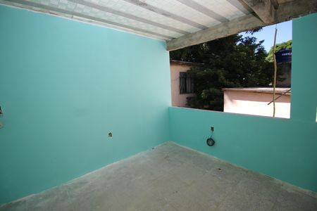 Casa para alugar com 70m², 2 quartos e sem vagaQuintal