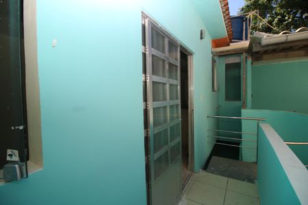 Casa para alugar com 70m², 2 quartos e sem vagaQuintal