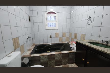 Casa para alugar com 280m², 8 quartos e 3 vagas Casa para alugar com 280m², 8 quartos e 3 vagasBanheiro da Suíte 1