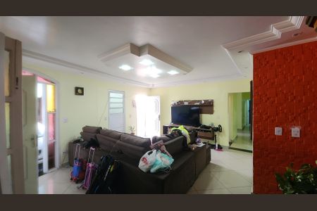 Casa para alugar com 280m², 8 quartos e 3 vagas Casa para alugar com 280m², 8 quartos e 3 vagasSala