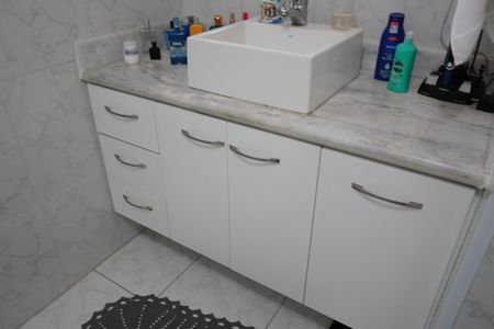 Casa à venda com 290m², 3 quartos e 4 vagasBanheiro Suíte 3 