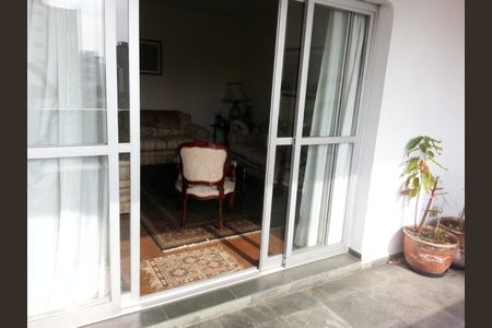 Apartamento à venda com 220m², 4 quartos e 4 vagasFoto 03