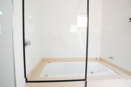 Apartamento para alugar com 233m², 4 quartos e 3 vagasBanheiro da Suíte 1