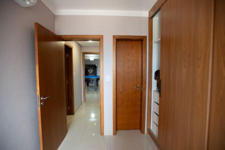 Apartamento para alugar com 233m², 4 quartos e 3 vagasBanheiro Corredor