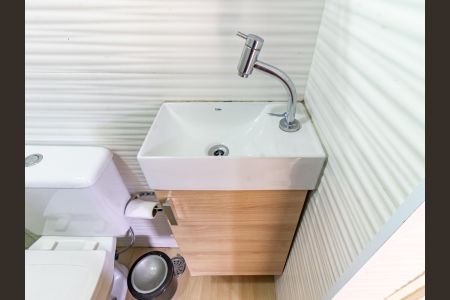 Apartamento para alugar com 63m², 2 quartos e 1 vaga Apartamento para alugar com 63m², 2 quartos e 1 vagaBanheiro