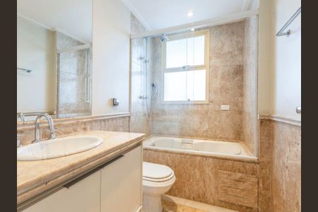 Apartamento à venda com 465m², 4 quartos e 5 vagasBanheiro 