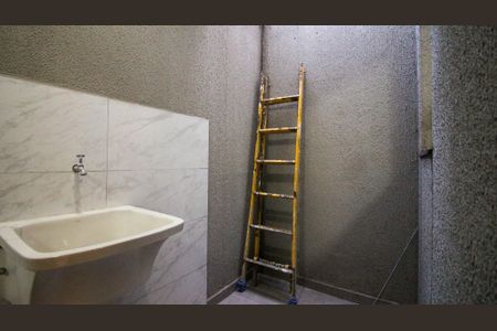 Casa de condomínio à venda com 37m², 2 quartos e sem vaga Casa de condomínio à venda com 37m², 2 quartos e sem vagaÁrea de Serviço