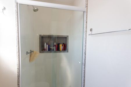 Apartamento à venda com 64m², 2 quartos e 1 vaga Apartamento à venda com 64m², 2 quartos e 1 vagaBanheiro da Suíte