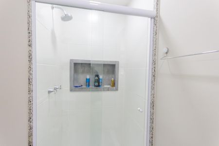 Apartamento à venda com 64m², 2 quartos e 1 vaga Apartamento à venda com 64m², 2 quartos e 1 vagaBanheiro