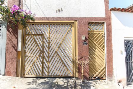 Casa para alugar com 20m², 1 quarto e sem vaga Casa para alugar com 20m², 1 quarto e sem vagaFachada