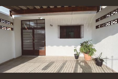 Casa para alugar com 130m², 2 quartos e 1 vaga Casa para alugar com 130m², 2 quartos e 1 vagaGaragem
