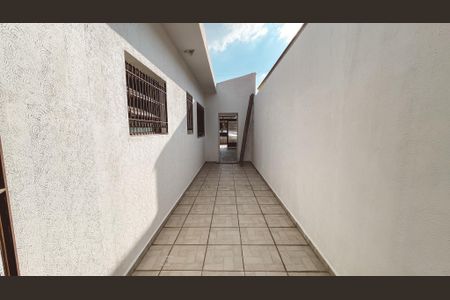 Casa para alugar com 130m², 2 quartos e 1 vaga Casa para alugar com 130m², 2 quartos e 1 vagaQuintal