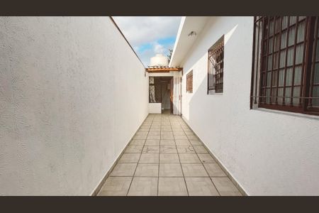 Casa para alugar com 130m², 2 quartos e 1 vaga Casa para alugar com 130m², 2 quartos e 1 vagaQuintal