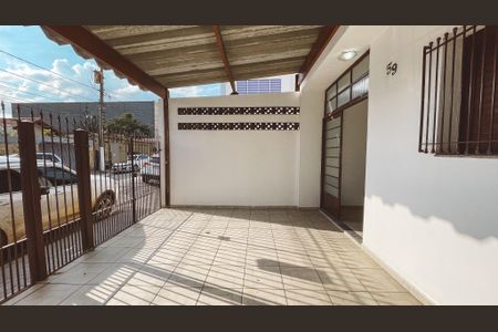 Casa para alugar com 130m², 2 quartos e 1 vaga Casa para alugar com 130m², 2 quartos e 1 vagaGaragem