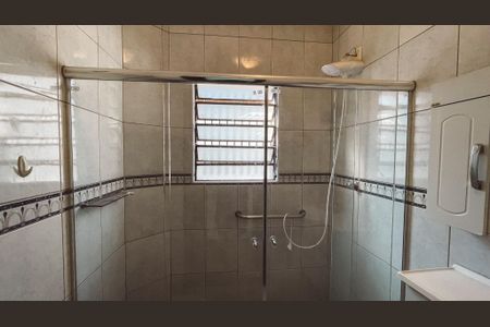 Casa para alugar com 130m², 2 quartos e 1 vaga Casa para alugar com 130m², 2 quartos e 1 vagaBanheiro