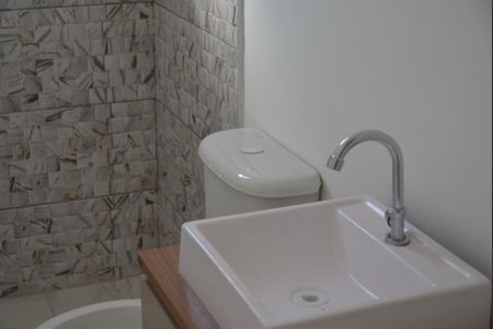 Casa à venda com 143m², 2 quartos e 2 vagasBanheiro Social