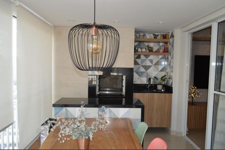 Apartamento à venda com 81m², 2 quartos e 2 vagasVaranda