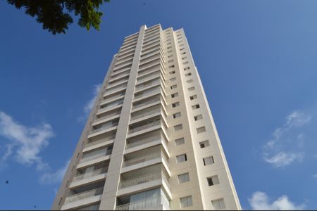 Apartamento à venda com 81m², 2 quartos e 2 vagasFachada