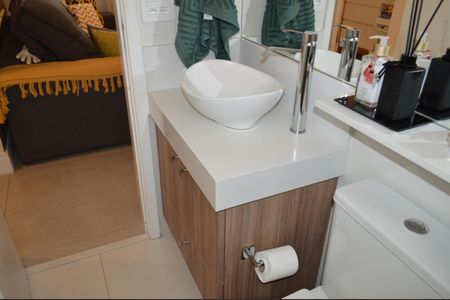 Apartamento à venda com 81m², 2 quartos e 2 vagasBanheiro