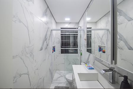 Apartamento à venda com 128m², 3 quartos e 1 vaga Apartamento à venda com 128m², 3 quartos e 1 vagaBanheiro