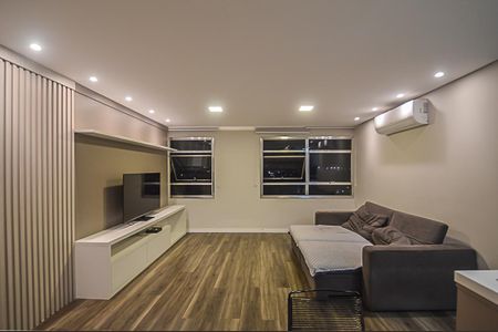 Apartamento à venda com 128m², 3 quartos e 1 vaga Apartamento à venda com 128m², 3 quartos e 1 vagaSala