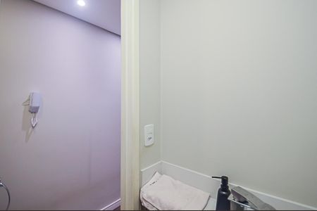 Apartamento à venda com 128m², 3 quartos e 1 vaga Apartamento à venda com 128m², 3 quartos e 1 vagaLavabo