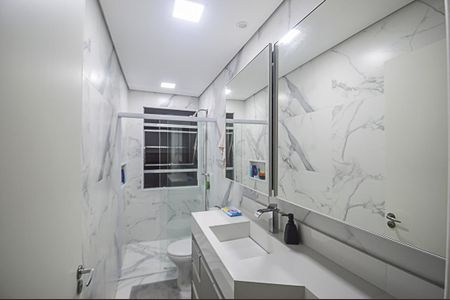 Apartamento à venda com 128m², 3 quartos e 1 vaga Apartamento à venda com 128m², 3 quartos e 1 vagaBanheiro