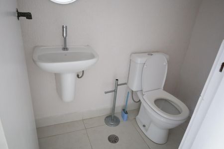 Casa à venda com 350m², 3 quartos e 3 vagasEspaço de Festas - Banheiro