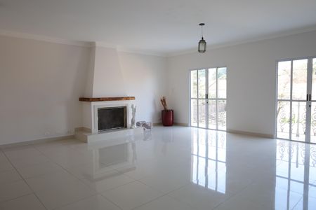 Casa à venda com 350m², 3 quartos e 3 vagasSala