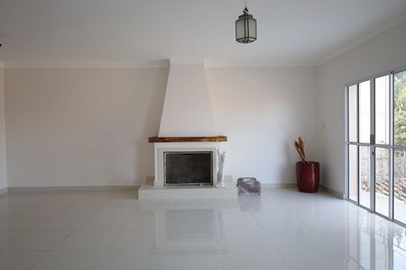 Casa à venda com 350m², 3 quartos e 3 vagasSala