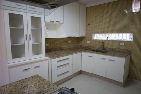 Casa à venda com 350m², 3 quartos e 3 vagasCozinha