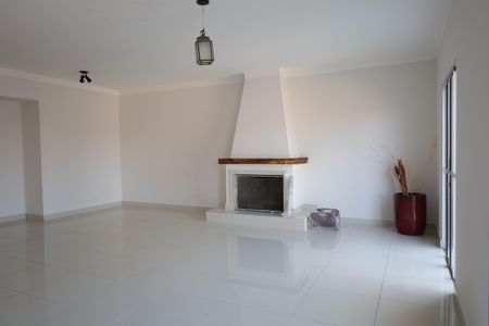 Casa à venda com 350m², 3 quartos e 3 vagasSala