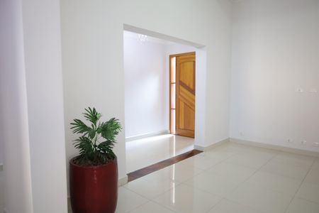 Casa à venda com 350m², 3 quartos e 3 vagasSala