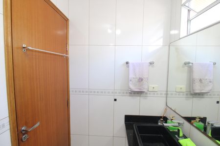 Casa à venda com 150m², 3 quartos e 2 vagasBanheiro