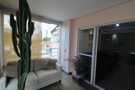 Casa à venda com 150m², 3 quartos e 2 vagasSala - Varanda