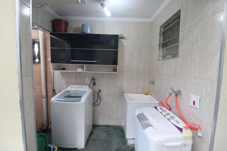 Casa à venda com 150m², 3 quartos e 2 vagasÁrea de Serviço