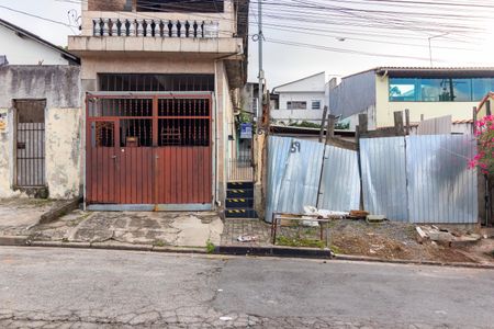 Casa para alugar com 42m², 2 quartos e sem vagaFachada
