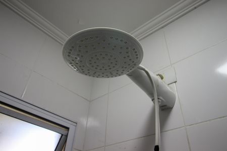 Casa de condomínio à venda com 55m², 2 quartos e 1 vaga Casa de condomínio à venda com 55m², 2 quartos e 1 vagaBanheiro da Suíte 1