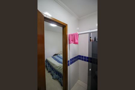 Casa de condomínio à venda com 55m², 2 quartos e 1 vaga Casa de condomínio à venda com 55m², 2 quartos e 1 vagaBanheiro da Suíte 2