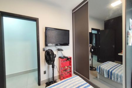 Casa de condomínio à venda com 200m², 3 quartos e 4 vagasQuarto Suíte