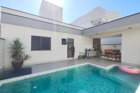 Casa de condomínio à venda com 200m², 3 quartos e 4 vagasQuintal - Piscina