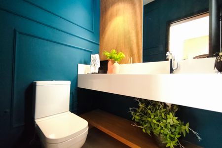 Casa de condomínio à venda com 200m², 3 quartos e 4 vagasLavabo