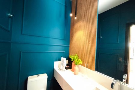 Casa de condomínio à venda com 200m², 3 quartos e 4 vagasLavabo