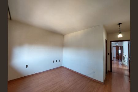 Casa à venda com 280m², 4 quartos e 5 vagas Casa à venda com 280m², 4 quartos e 5 vagasSuíte 1