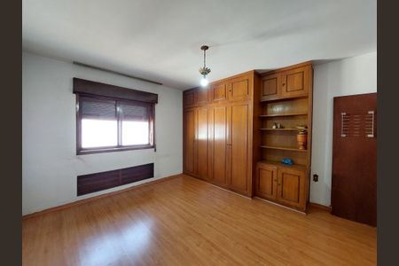 Casa à venda com 280m², 4 quartos e 5 vagas Casa à venda com 280m², 4 quartos e 5 vagasSuíte 4