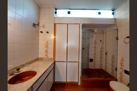 Casa à venda com 280m², 4 quartos e 5 vagas Casa à venda com 280m², 4 quartos e 5 vagasBanheiro Suíte 4