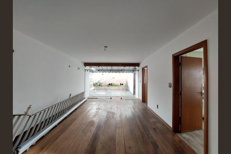 Casa à venda com 280m², 4 quartos e 5 vagas Casa à venda com 280m², 4 quartos e 5 vagasSala de Jantar