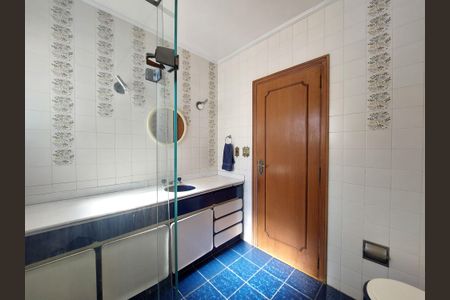 Casa à venda com 280m², 4 quartos e 5 vagas Casa à venda com 280m², 4 quartos e 5 vagasBanheiro Suíte 2